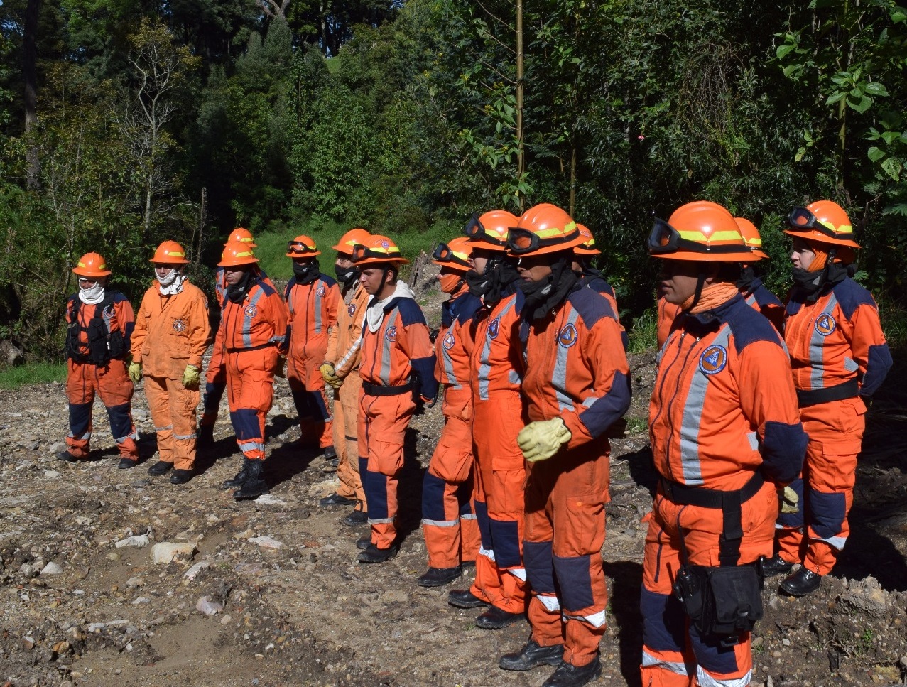 Defensa Civil Colombiana entrega recomendaciones por alerta de incendios forestales en varios departamentos del país