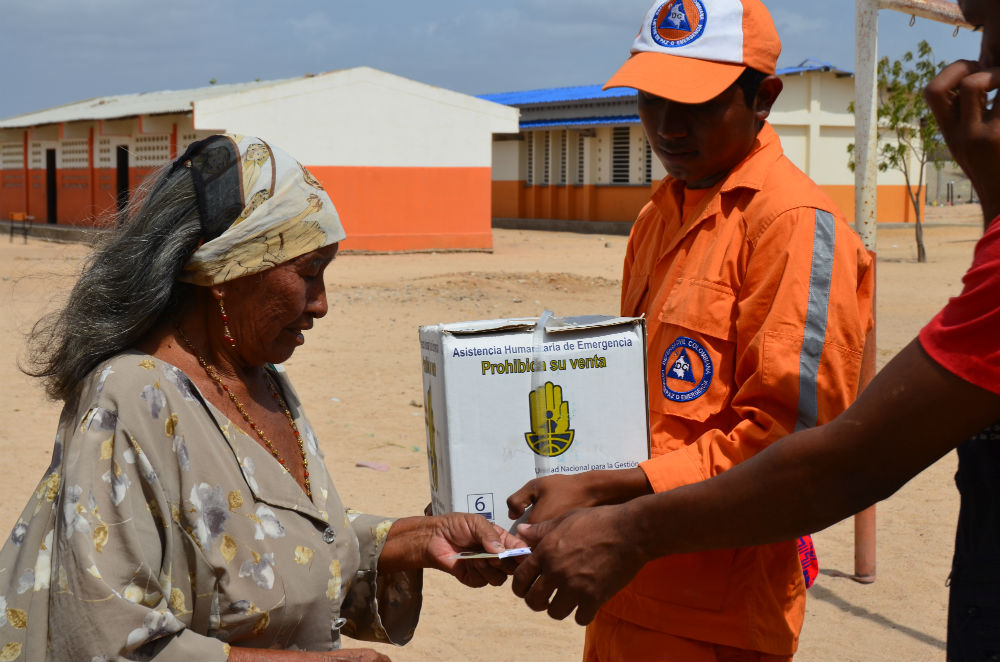 Guajira: Ayuda de entrega humanitaria a comunidad indígena por parte de la DCC en coordinación con la UNGRD